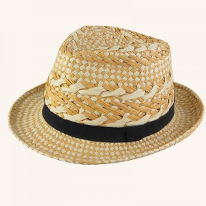 손으로 짜여진 모자