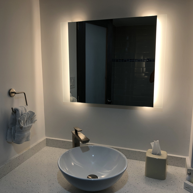EU 및 미국 럭셔리 LED 조명 백라이트 욕실 거울 -En-AL-105