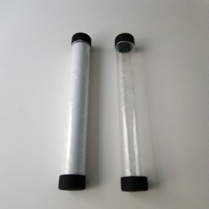 Black Playmat Storage Tube를 사용한 게임 플레이 마트 용품 선별