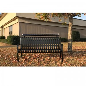 태양 전지 패널이있는 업타운 충전대