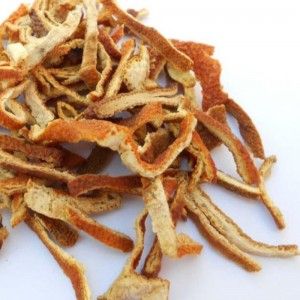 말린 귤 또는 오렌지 껍질