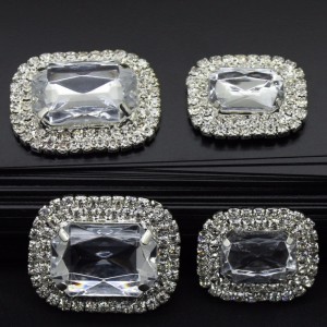 새로운 디자인 우아한 화이트 쥬얼리 투명 아크릴 라인 석 버튼을 파는 봉제 플라스틱 버튼 9