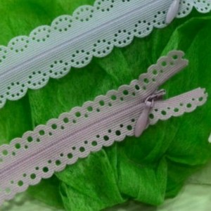 무늬가없는 레이스 테이프가있는 보이지 않는 지퍼 12