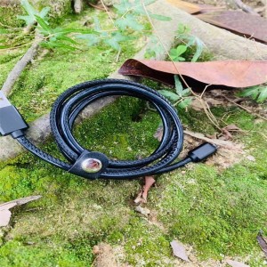 비즈니스 스타일 가죽 데이터 케이블