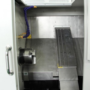 CNC 선반 boby 주조 철강 Z- 매트 같은 유형의 경사 침대