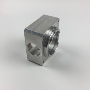 장비의 정밀 부품