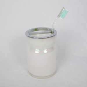 밝은 광택 유리 욕실 세트