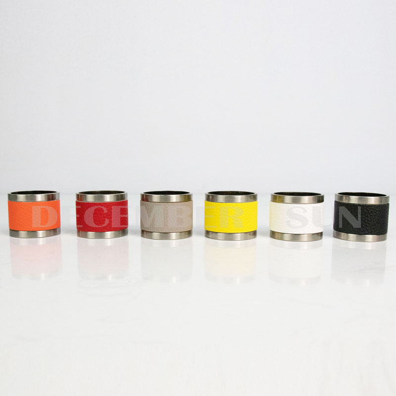 아름다운 컬러 메탈 및 가죽 냅킨 링