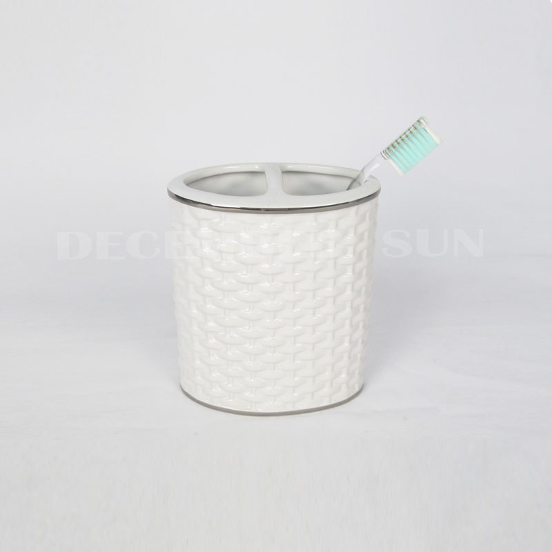 2020 최고의 가격 화이트 도자기 대나무 직조 욕실 세트 액세서리