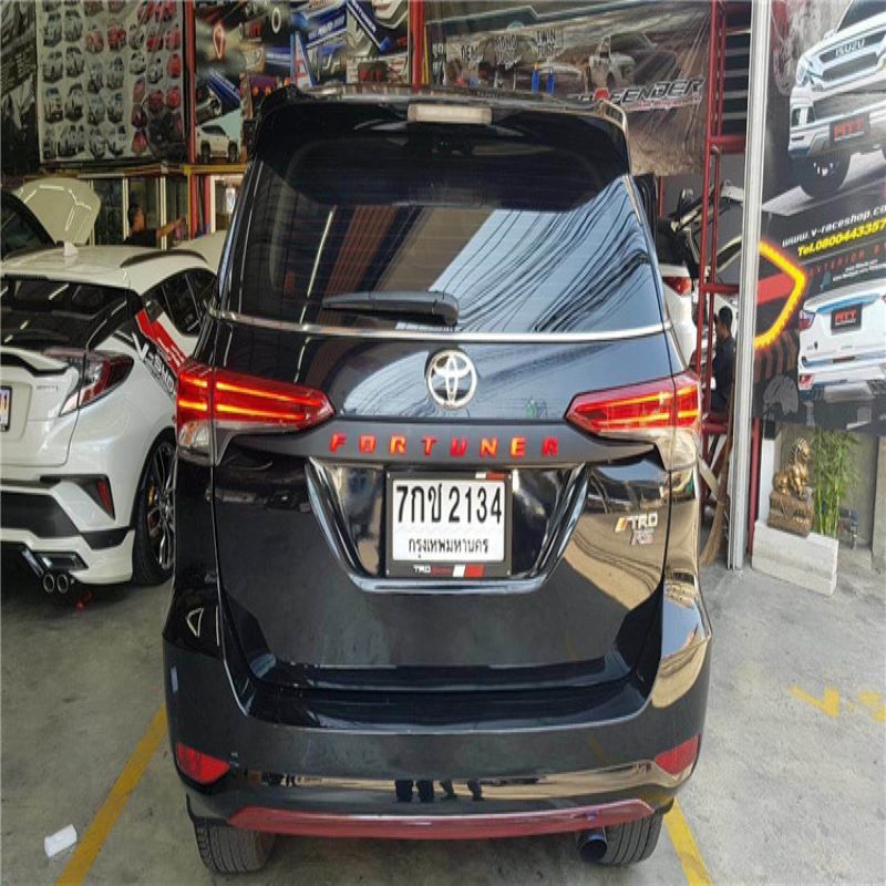 간선은 Toyota Fortuner를위한 빛, Toyota Fortuner를위한 브레이크 램프로 장식합니다