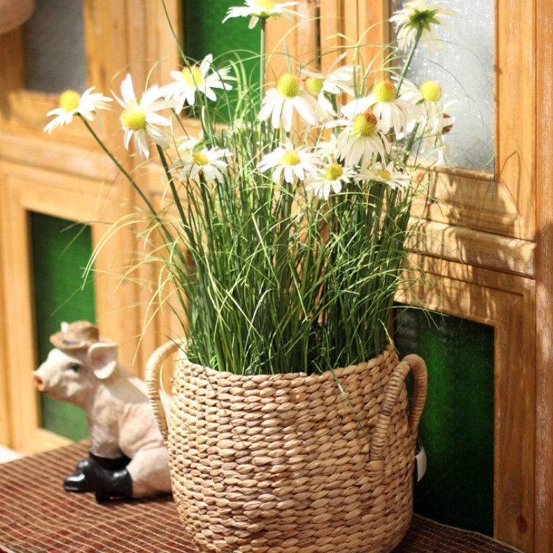 밀짚 길쌈 된 저장 바구니