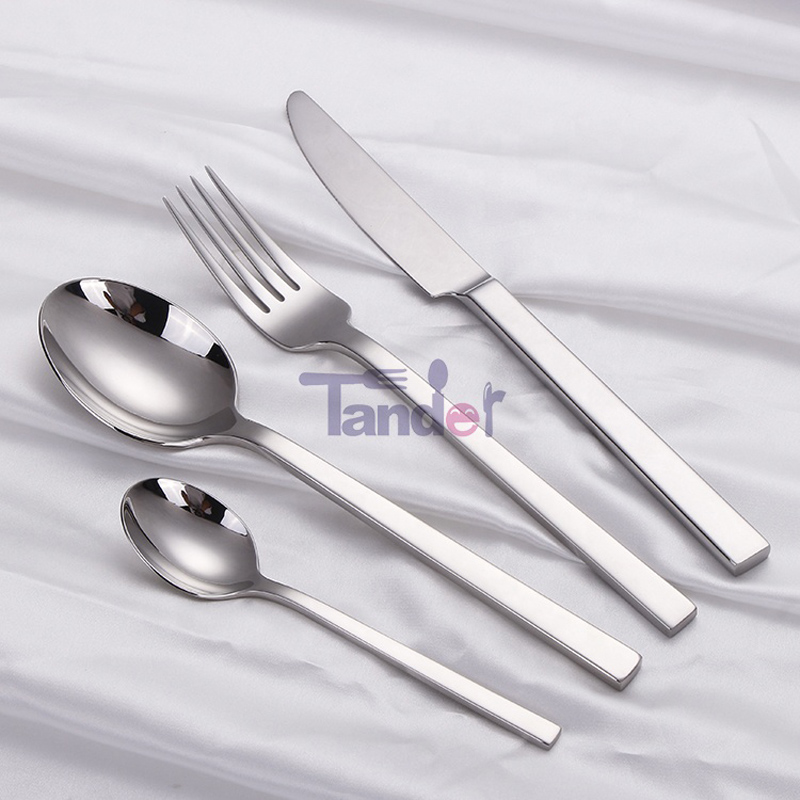 스테인리스 칼 붙이는 결혼식 피로연을위한 4pcs 테이블 양식기 세트