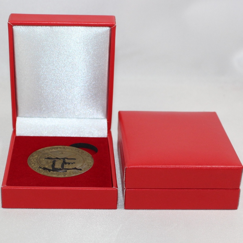 45 * 53 mm 코인, 배지, 커프스 단추, 지갑 클립 등을위한 V-17 스퀘어 레더 렛 종이 상자. 68 * 80 * 30, 무게 약 62g