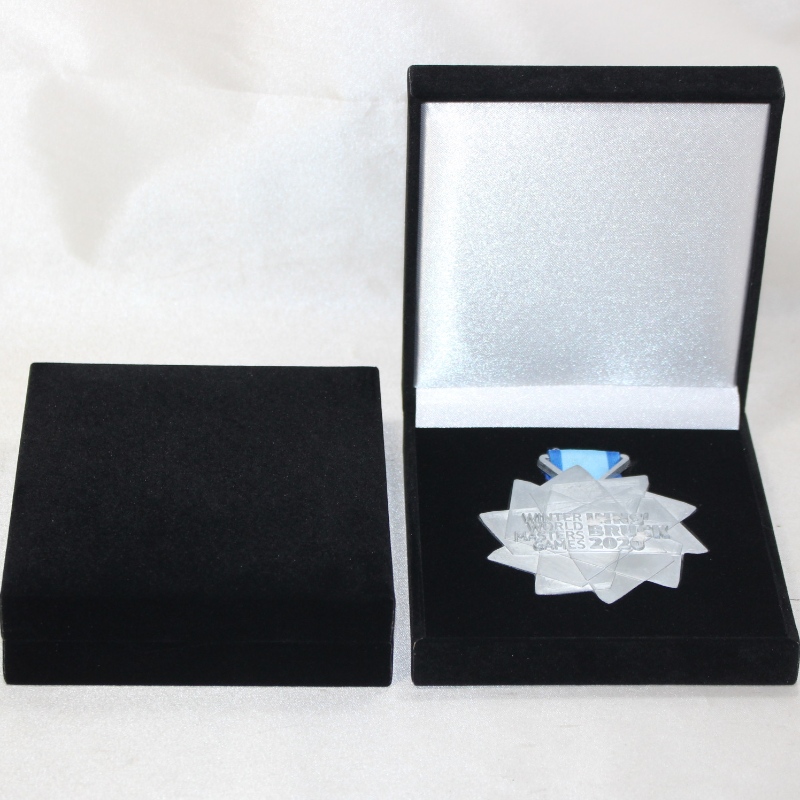 90 * 90mm 동전, 메달 및 배지 등을위한 항목 V-19 스퀘어 PU 가죽 상자. 110 * 125 * 33, 무게 약 140g