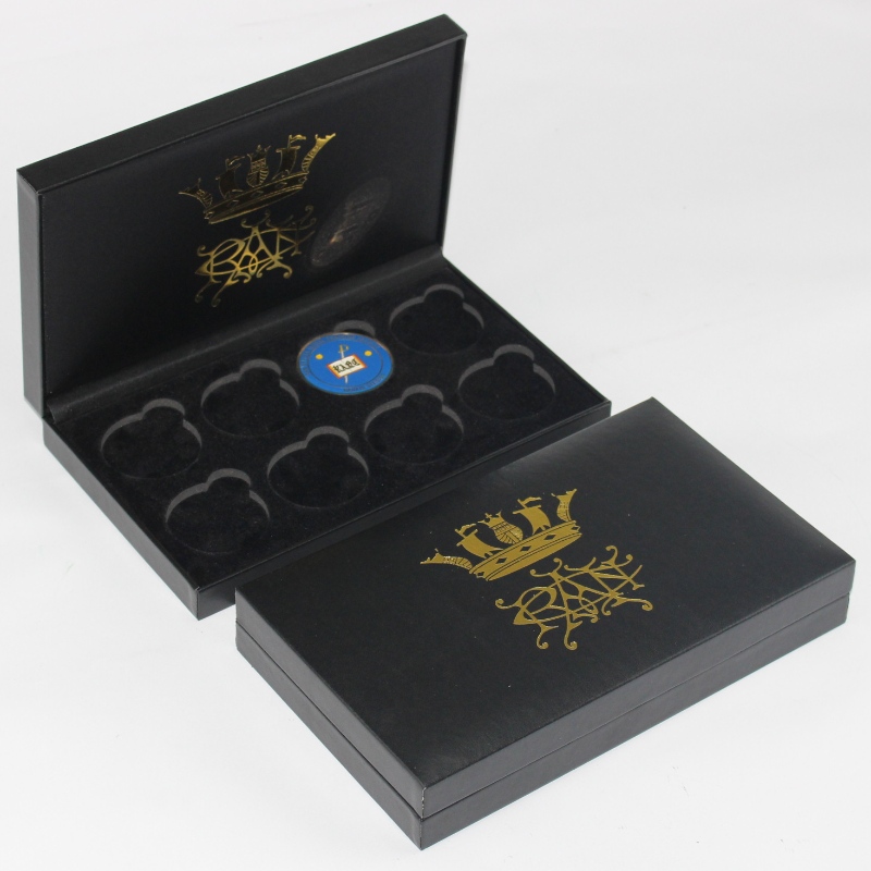 제품 V - 21 직사각형 PU 가죽 케이스 에 90 * 120 mm 훈장, 동전 과 배지 등 을 설치한다. mm.234 * 140 * 40, 무게 325 g