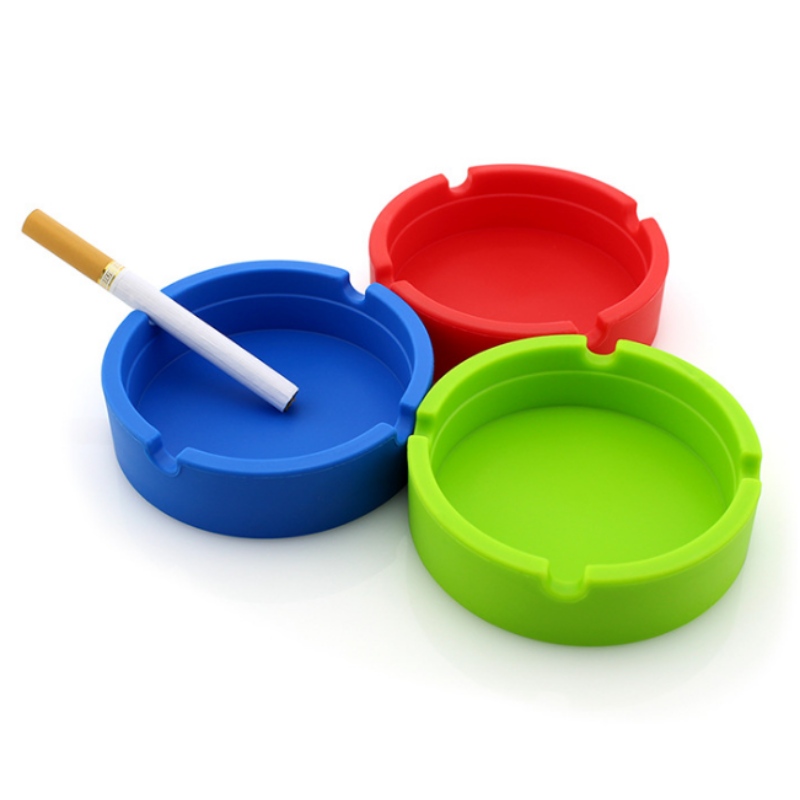 작은 원형 재떨이