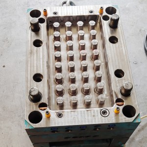 중국 OEM 생산 엔진 예비 사용자 정의 고품질 성형 부품 플라스틱 금형