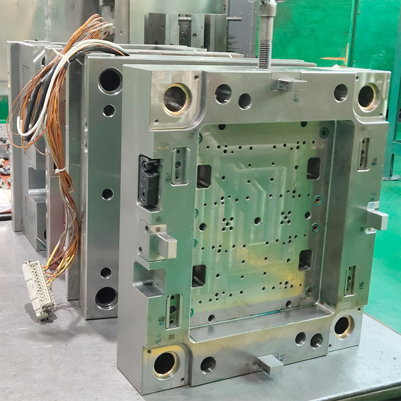 Jiading은 윤난 소속에서 고용을 통한 빈곤 구제를 촉진합니다.