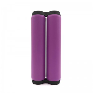 감압 인공물 감압 롤러가 손가락을 움직입니다.