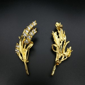 황금 밀 브로치