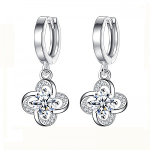 4 잎 클로버 귀걸이