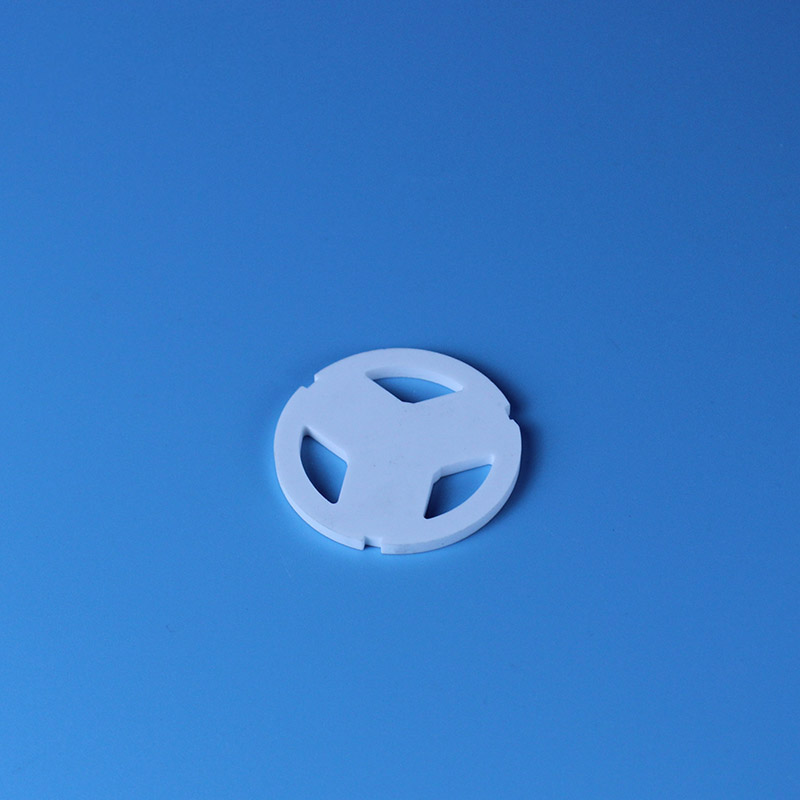 99 Alumina Ceramics의 가공 경도와 취성에 대해