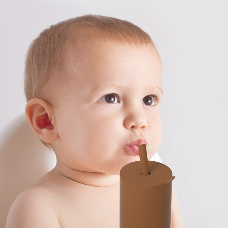 아기 수유를위한 실리콘 짚이있는 방수 누출 컵