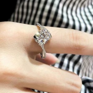 고품질 S925/18K/14K/10K GOLD MOISSANITE/Real Diamond Engagement Ring