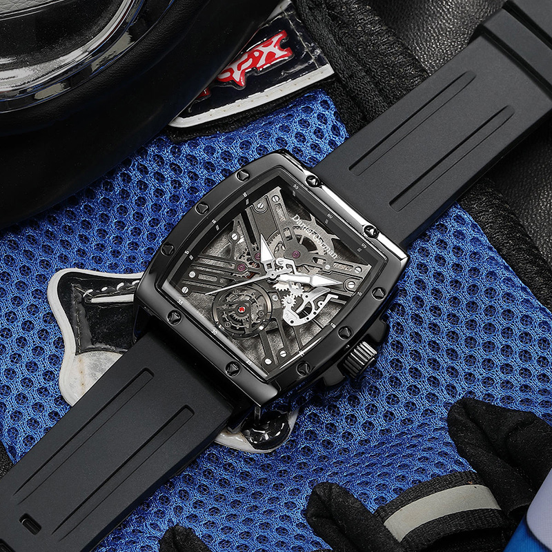 Peinahai는 새로운 보이지 않는 S Brabus Blue Shadow Edition Wristwatch를 출시했습니다.
