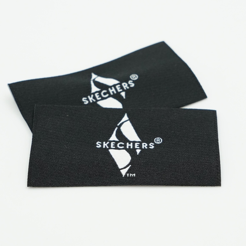 도매 의류 디자인 사용자 정의 로고 옷 셔츠 셔츠 태그 의류 면화 브랜드 레이블 의류 직물 라벨 환경 친화적