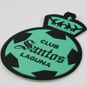 도매 히트 컷 사용자 정의 브랜드 이름 자수 로고 맞춤형 옷 자수 패치