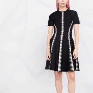 2022 Custom OEM&ODM 여성 스웨터 드레스 니트 럭셔리 여성 \\\\ \'스웨터 드레스