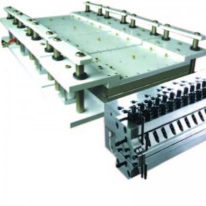 넓은 도어가있는 플라스틱 압출 금형