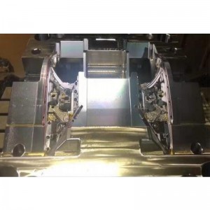 자동차 조명 금형