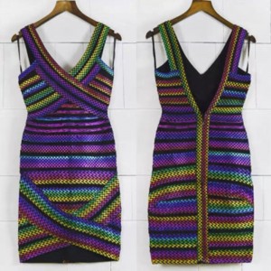 여름 v-목 다채로운 줄무늬 고무 밴드 스 플라이 싱 고삐 타이트 패키지 힙 드레스